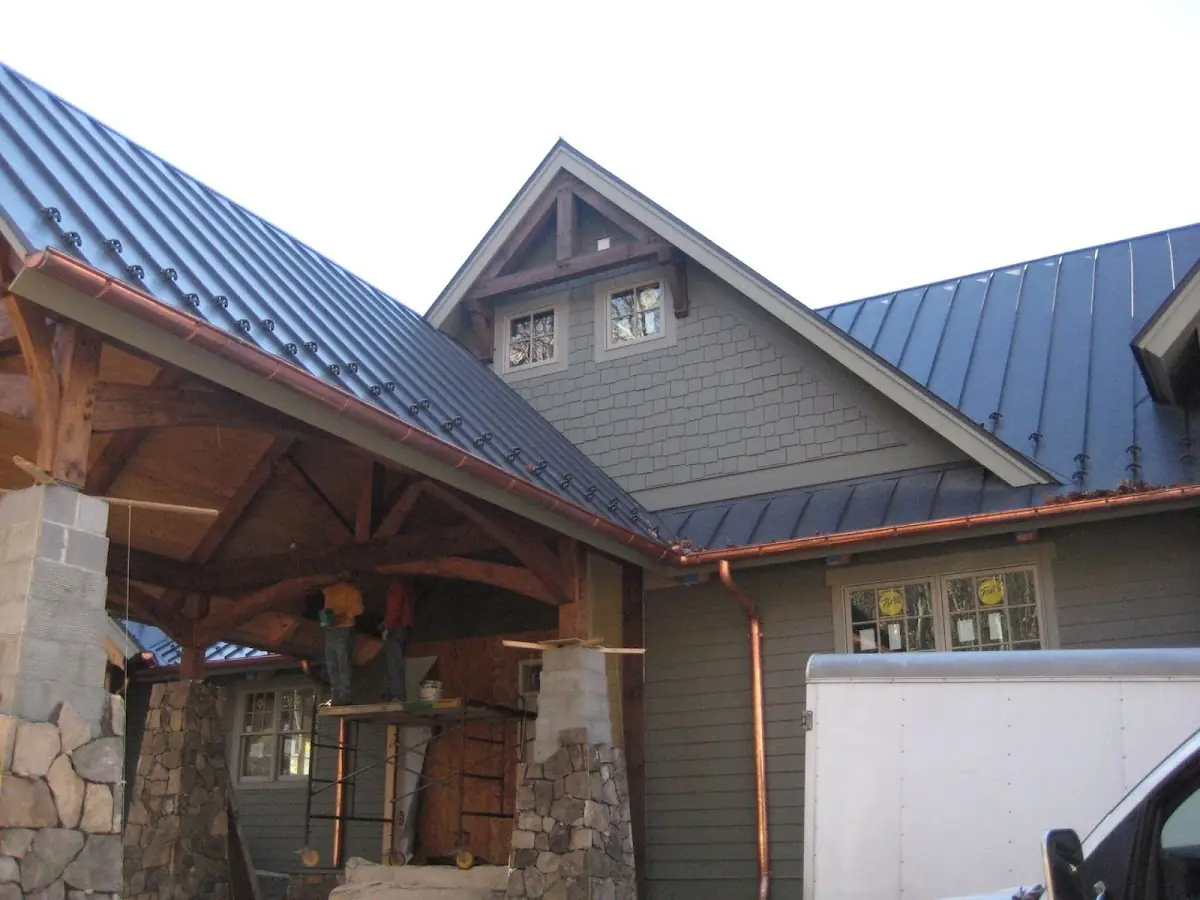 Craftsman Roofing team delivering quality roofing work in New Cuyama